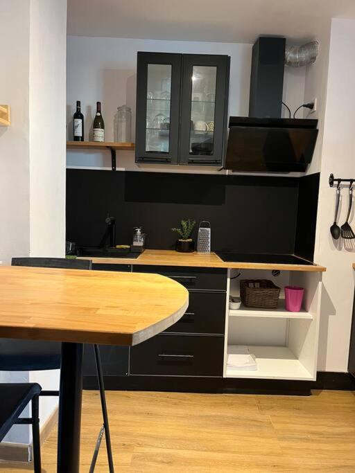 Charmant Type 2 Au Coeur De La Ville Marseille Extérieur photo